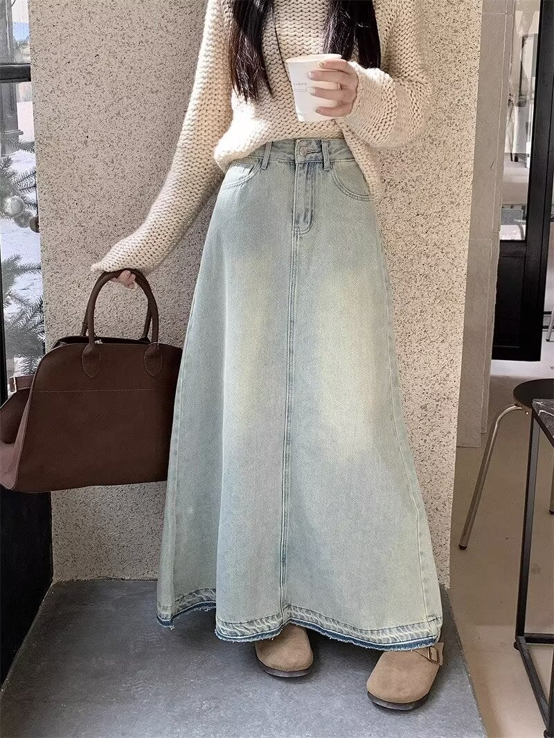 Jupe mi-longue en denim délavé clair, style rétro