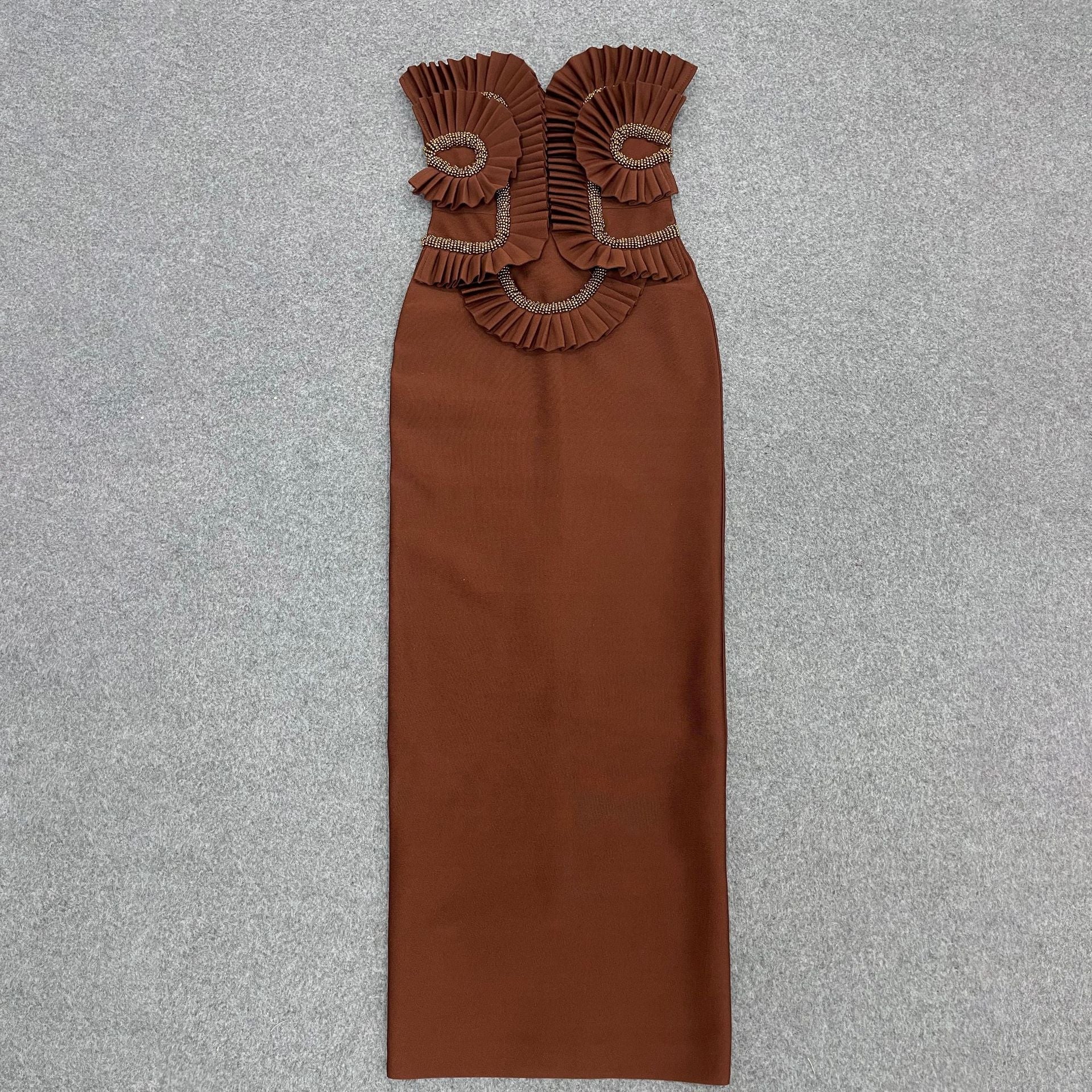 Robe de soirée sexy à jupe longue plissée en dentelle