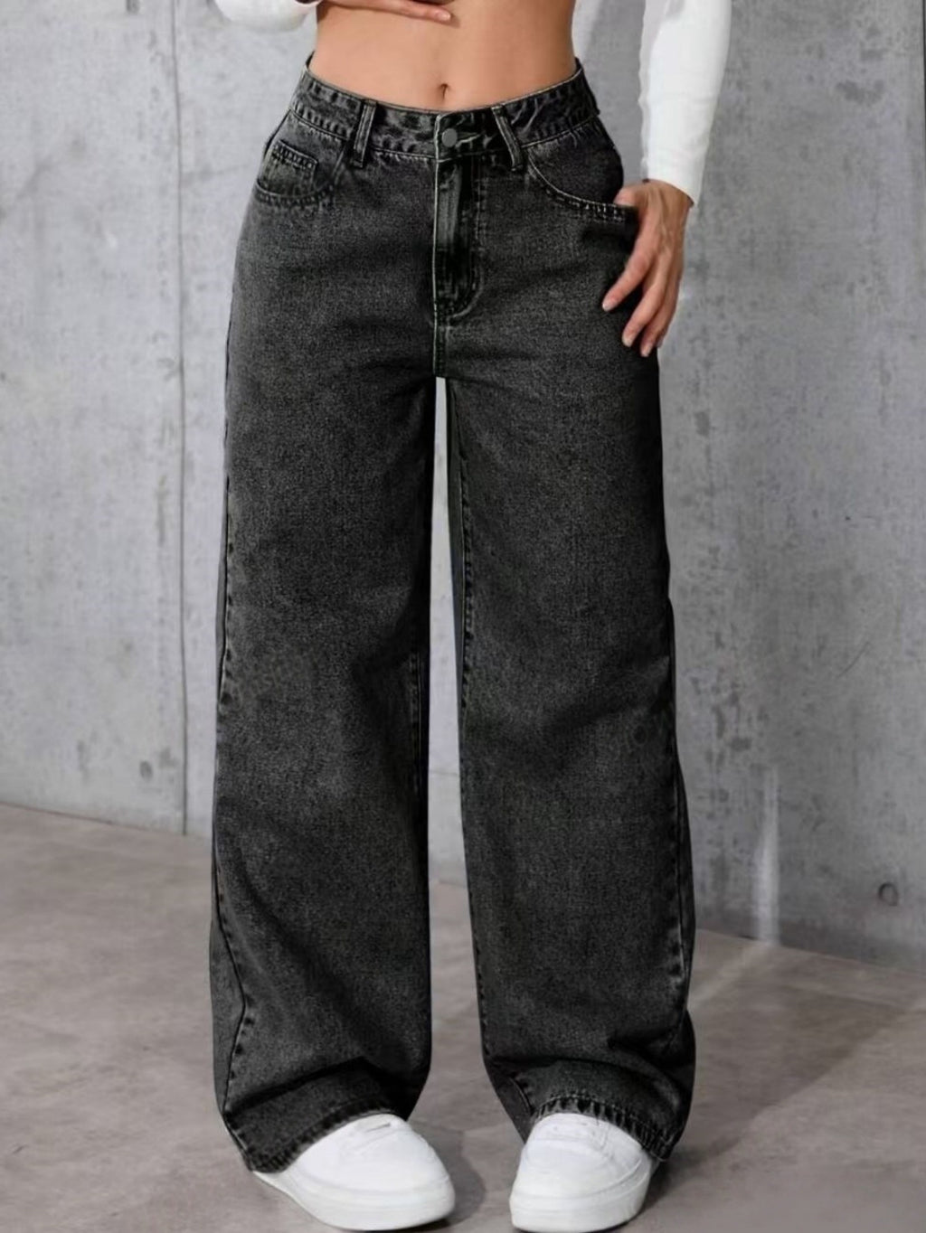 Jean noir à jambes larges pour femme