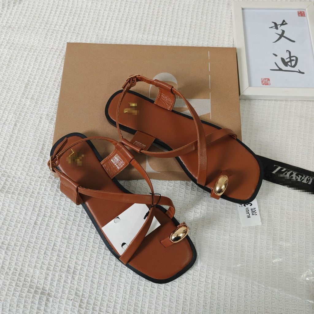 Sandales plates à brides croisées