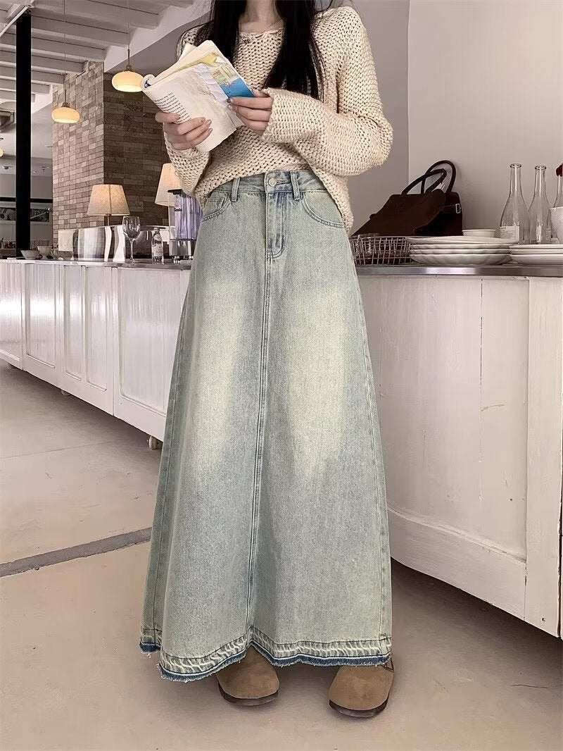 Jupe mi-longue en denim délavé clair, style rétro
