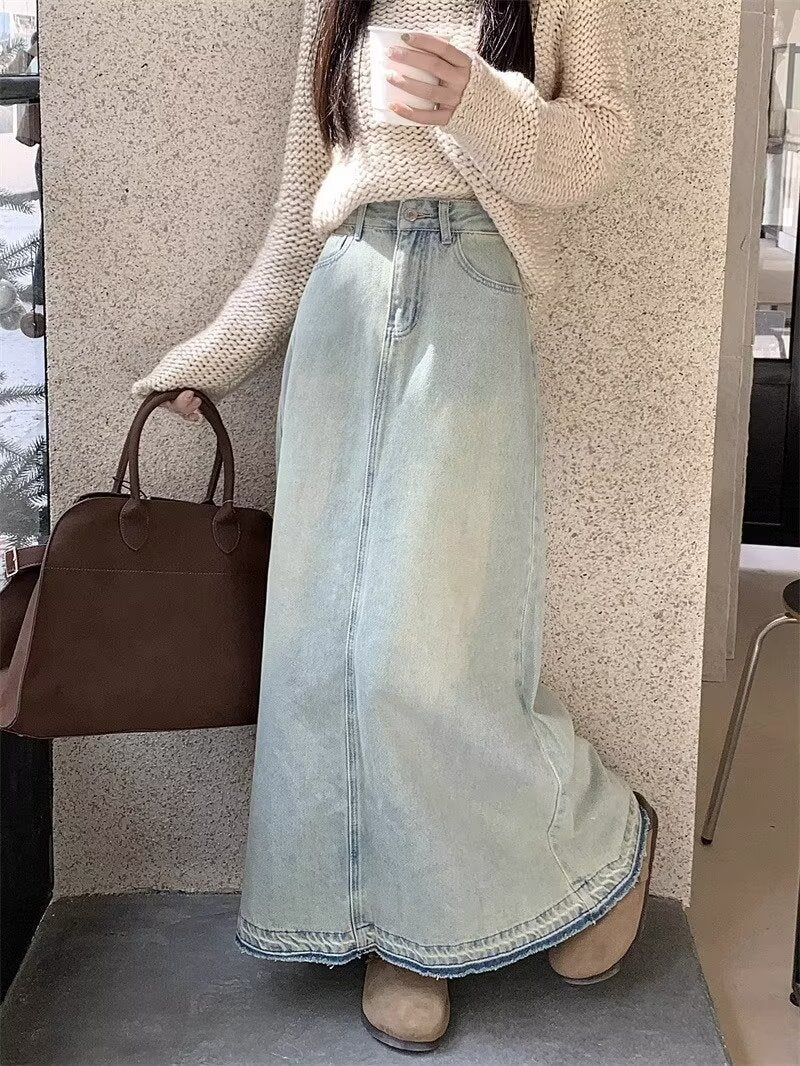 Jupe mi-longue en denim délavé clair, style rétro