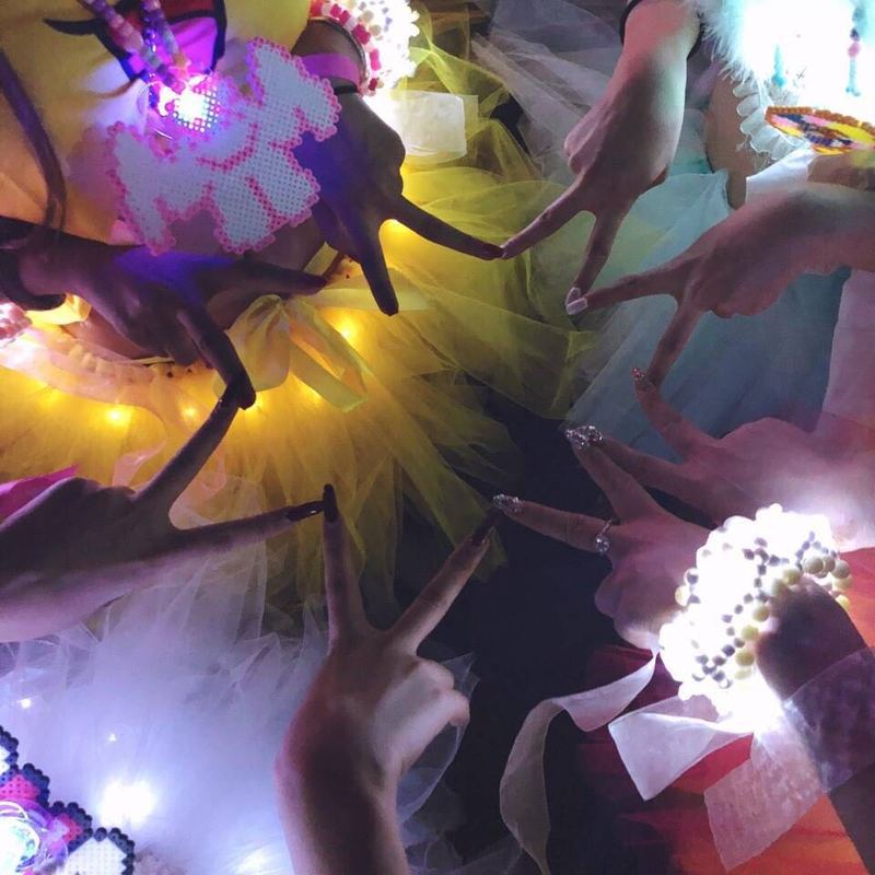 Ensemble de fête Pikachu Sling Luminous