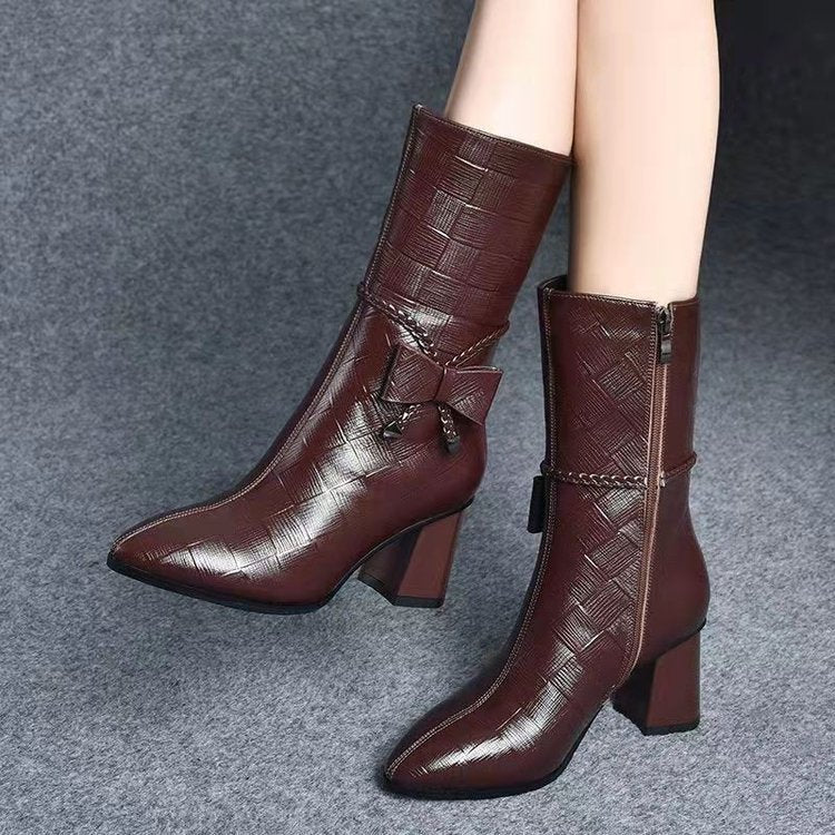 Bottes tendance, nouveau style pointu