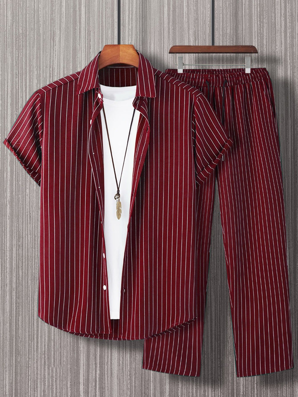 Chemises à manches courtes, costumes et pantalons