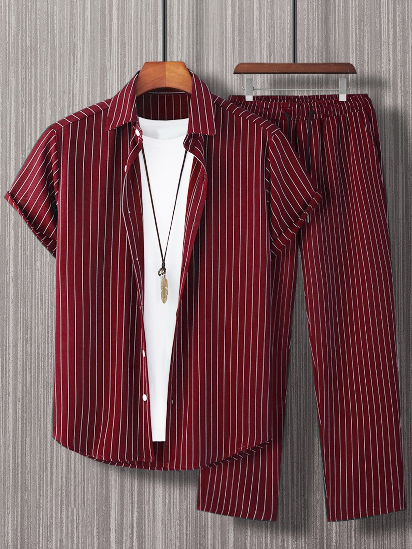 Chemises à manches courtes, costumes et pantalons