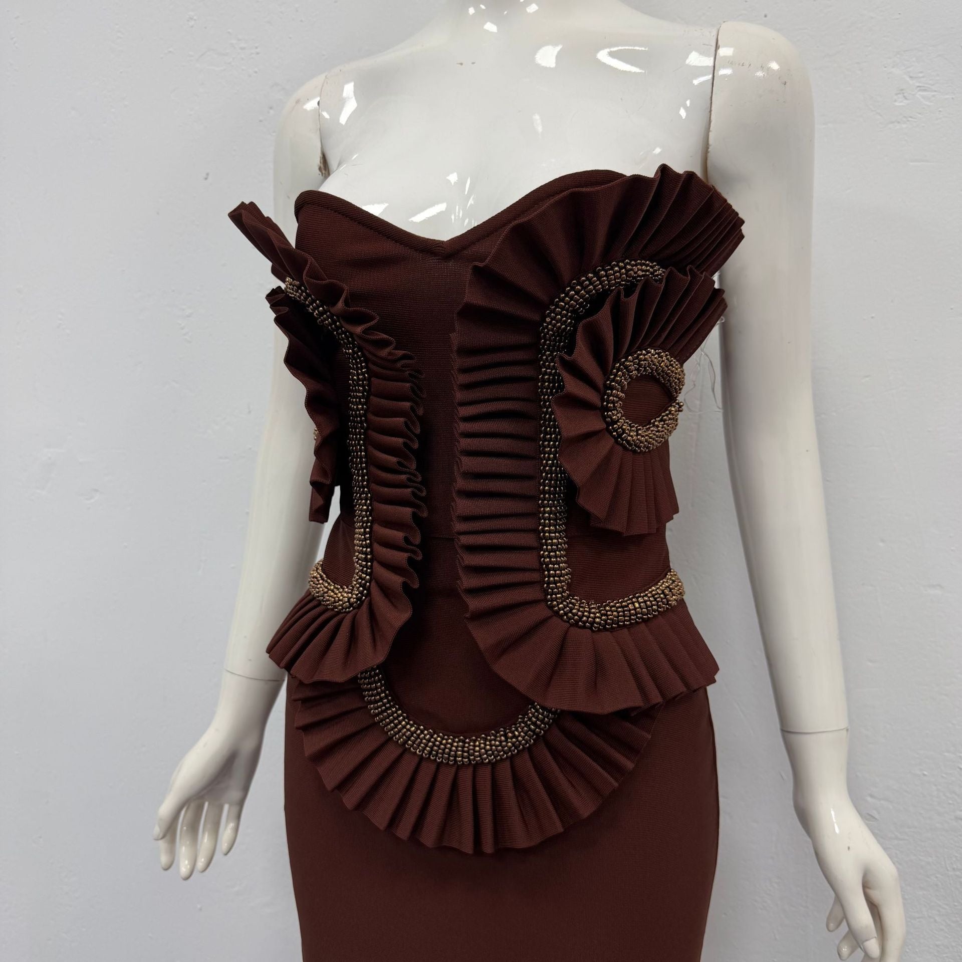 Robe de soirée sexy à jupe longue plissée en dentelle