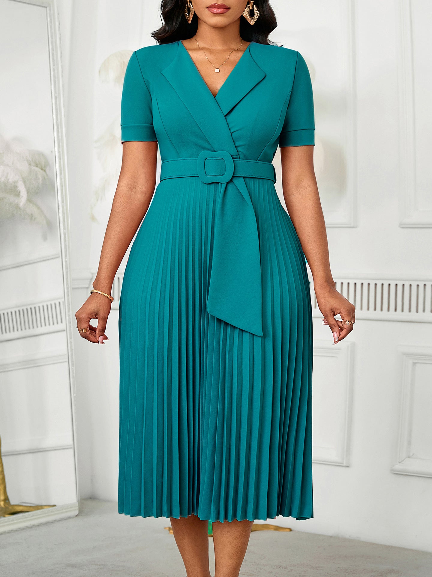 Robe africaine élégante et plissée