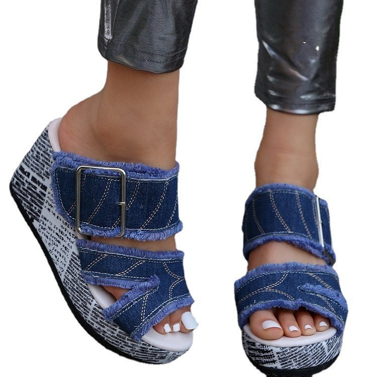 Sandales compensées à boucle unique