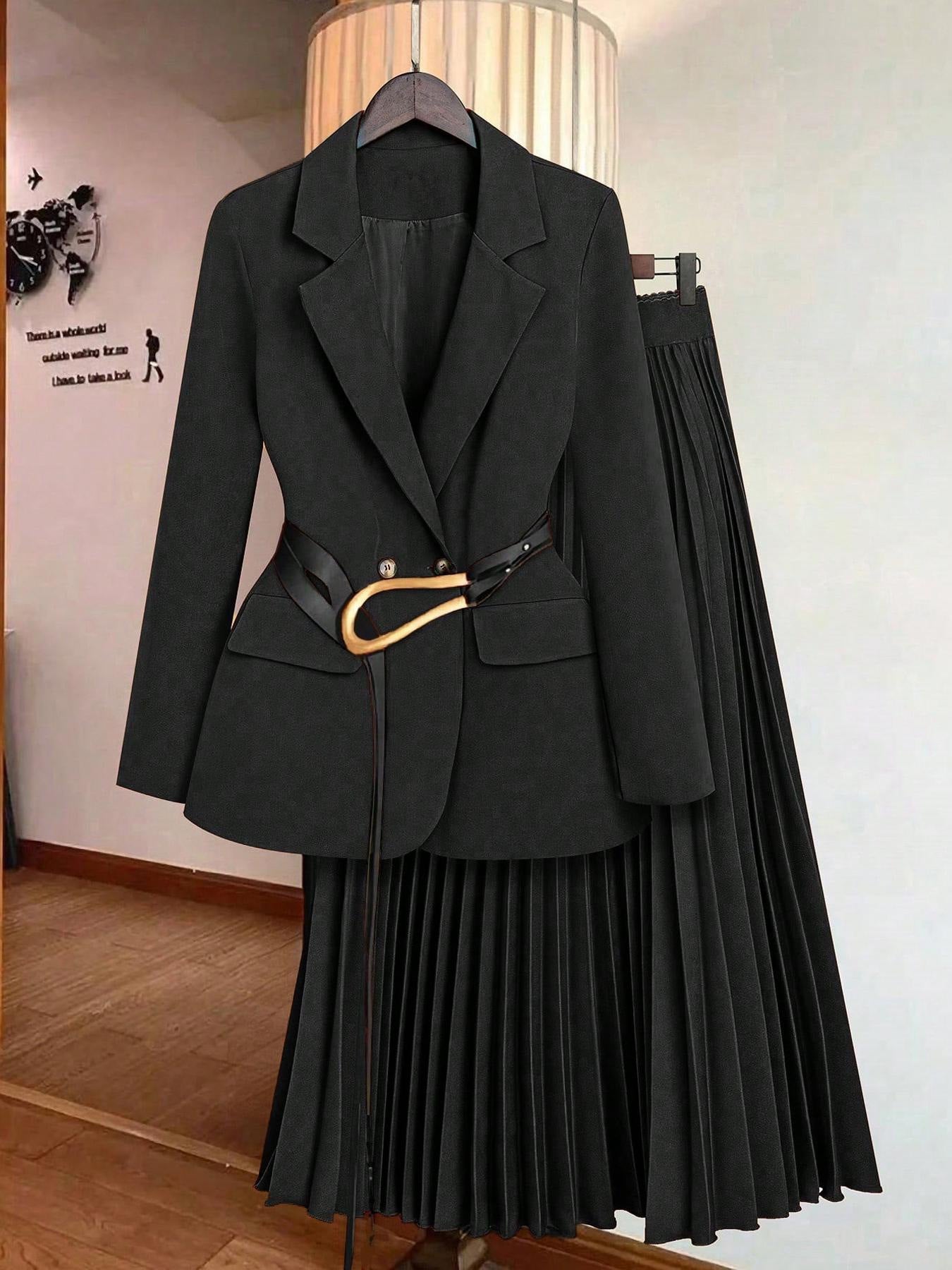 Ensemble tailleur deux pièces automne-hiver, veste et jupe
